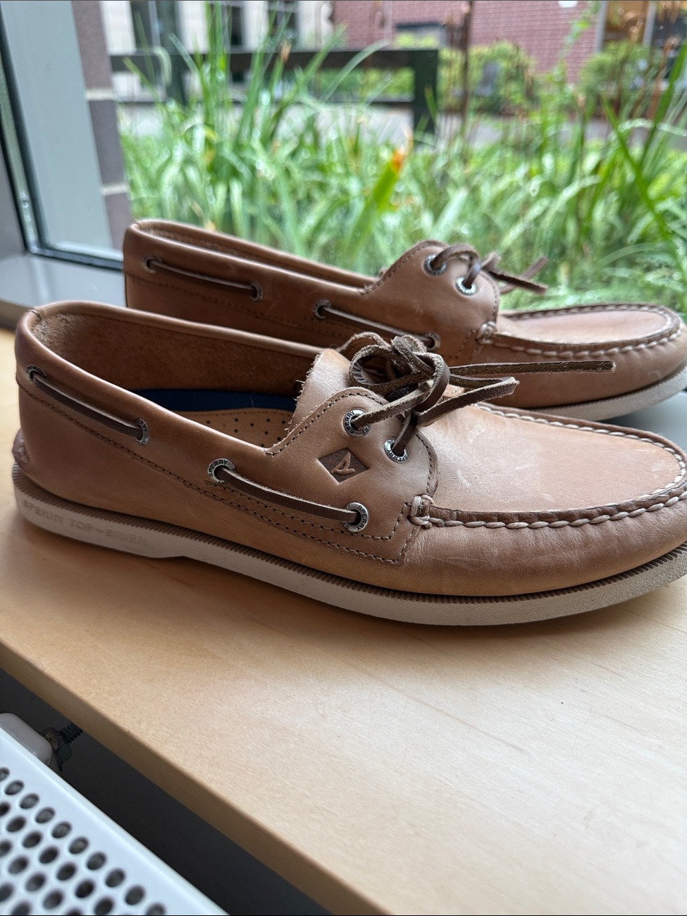 Sperry Classic Tan Leather Boat Shoes men’s 9.5